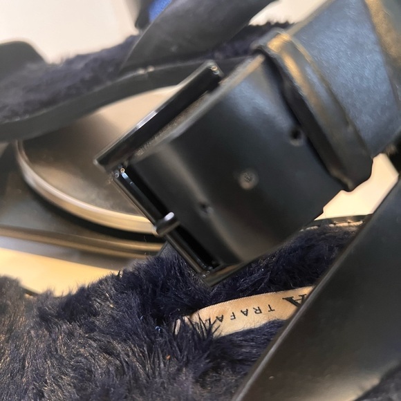 Zara Navy Furry Sandals - Picture 3 of 6